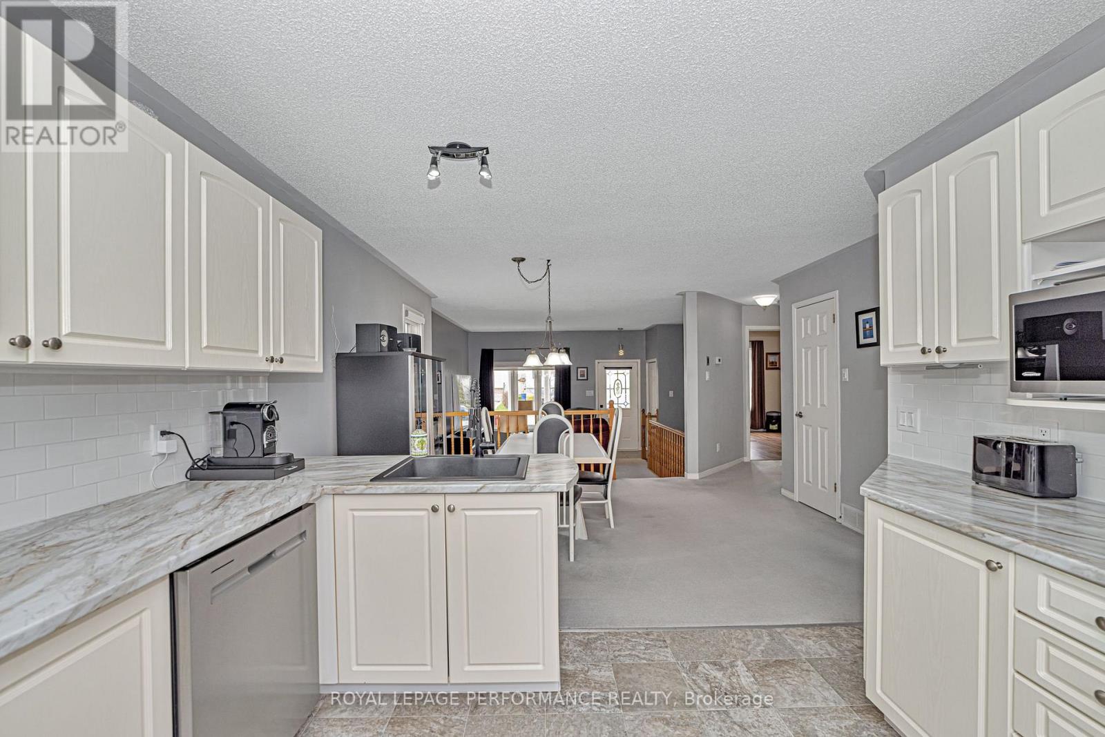 2833 Valerie Place, Clarence-Rockland, Ontario  K4K 1R3 - Photo 17 - X12120690