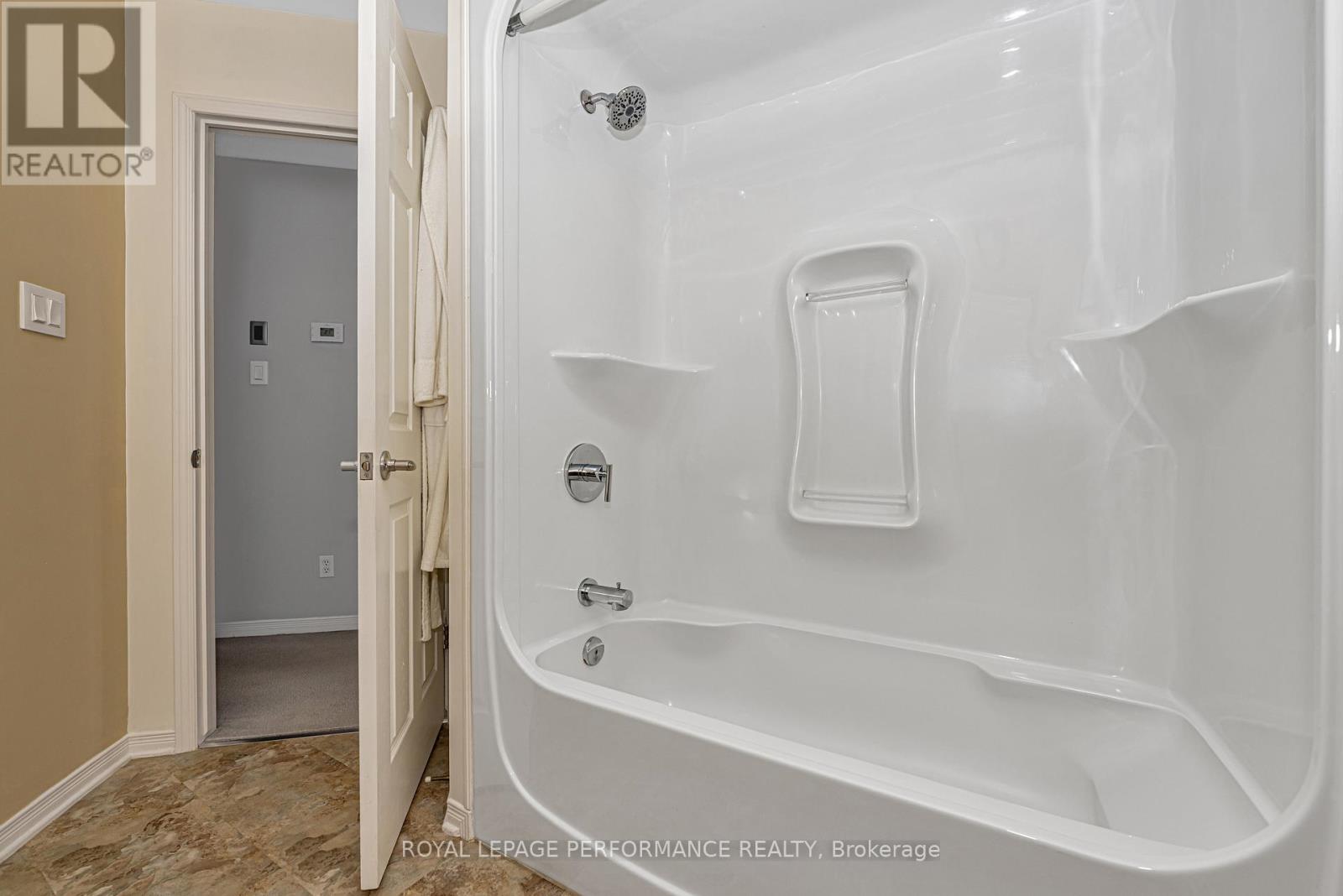 2833 Valerie Place, Clarence-Rockland, Ontario  K4K 1R3 - Photo 24 - X12120690