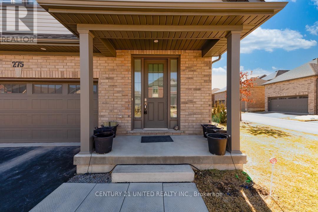 Property at 275 NOFTALL GARDENS image 2