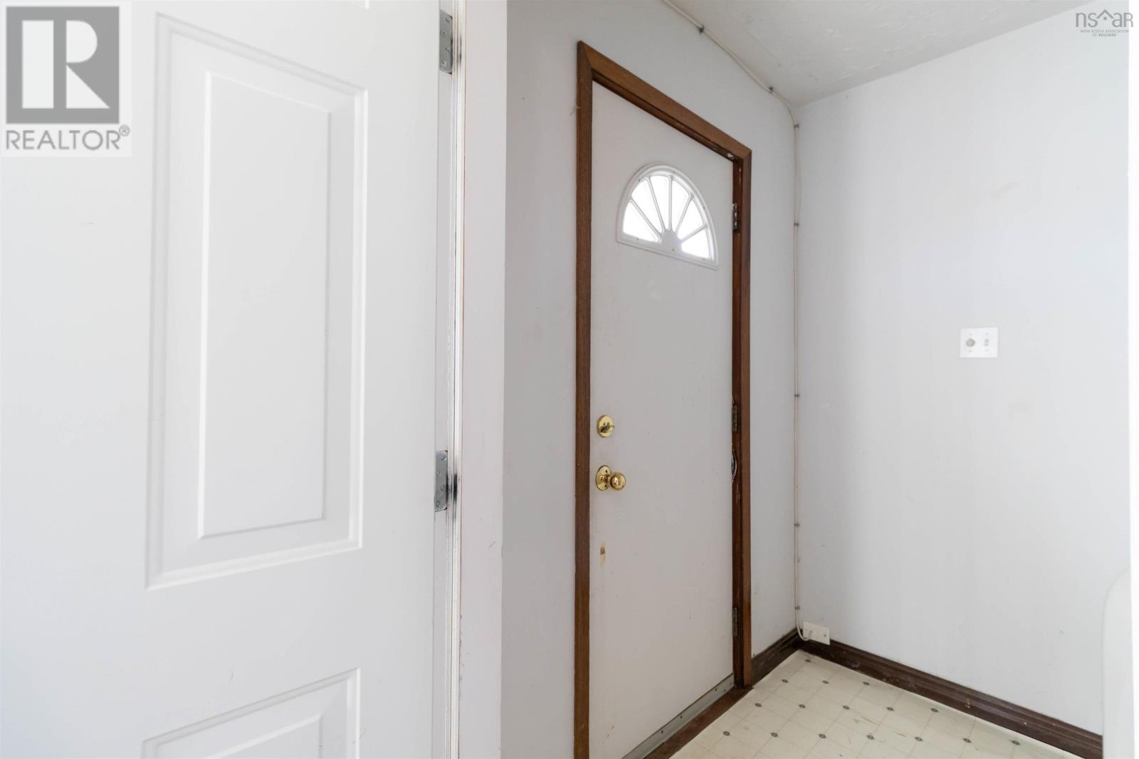 Property at 32 Major Street image 3