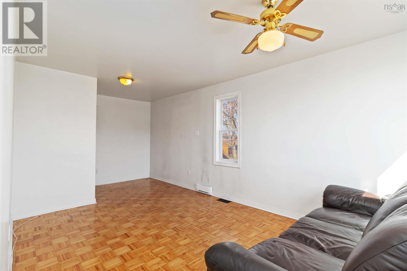 Property at 32 Major Street image 4