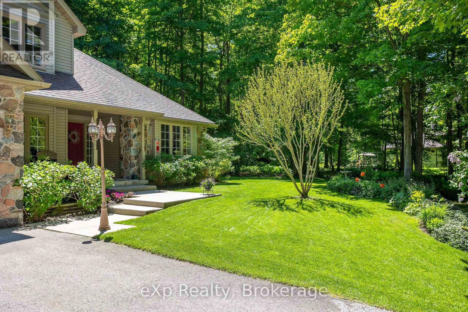 171 Ashgrove Lane, Meaford, Ontario  N0H 1B0 - Photo 4 - X12120634