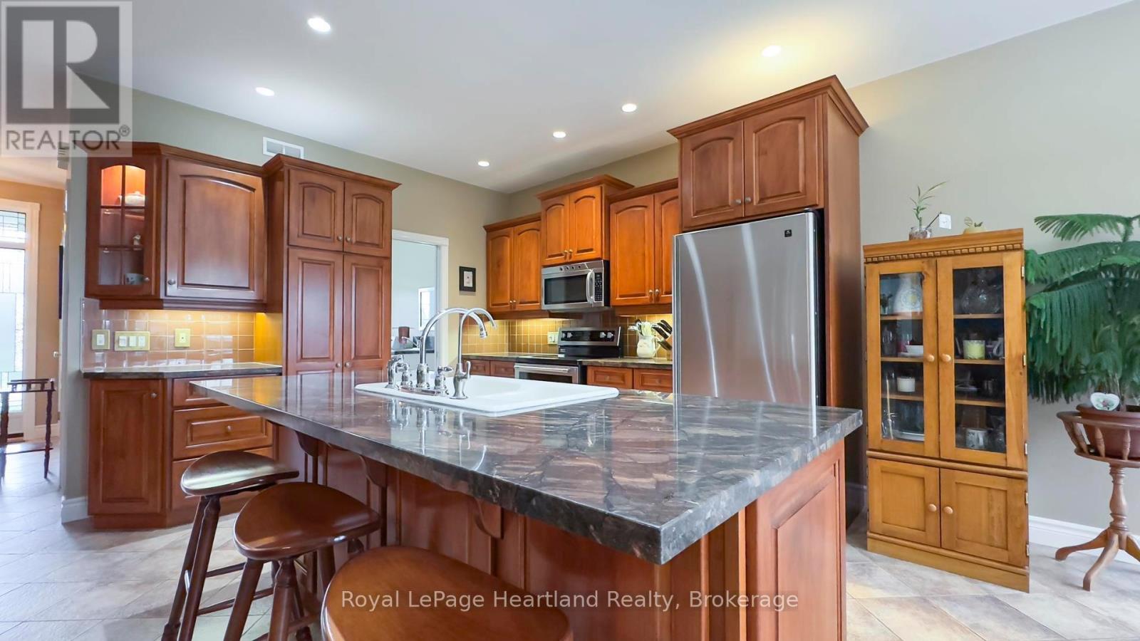 81187 Pfrimmer Road, Ashfield-Colborne-Wawanosh, Ontario  N7A 3Y1 - Photo 16 - X12120694