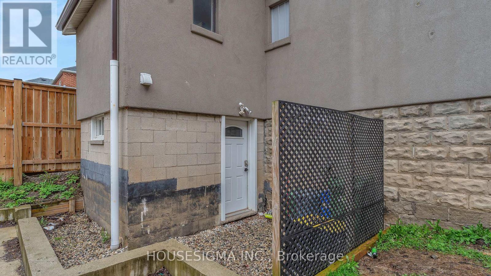 Lower - 66 Grand Avenue, London South (South F), Ontario  N6C 1L7 - Photo 3 - X12120626