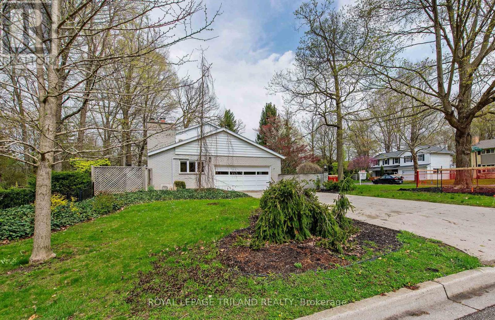 852 Manchester Road, London, Ontario  N6H 4J9 - Photo 40 - X12120633