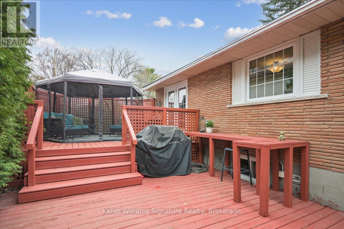 4042 Melba Lane, Burlington (Shoreacres), Ontario  L7L 2C3 - Photo 35 - W12120761