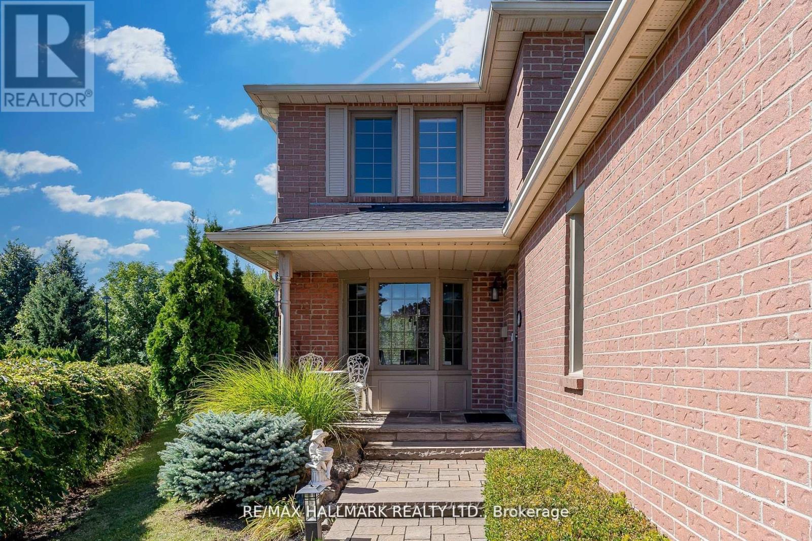 Property at 32 NOAKE CRESCENT image 1
