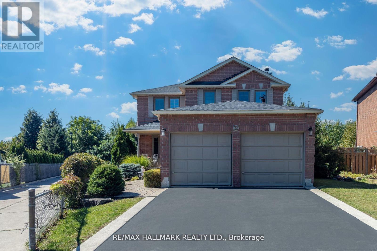 Property at 32 NOAKE CRESCENT image 2