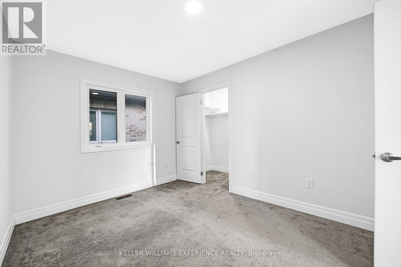 31 Wood Crescent, Essa, Ontario  L3W 0M5 - Photo 21 - N12120543