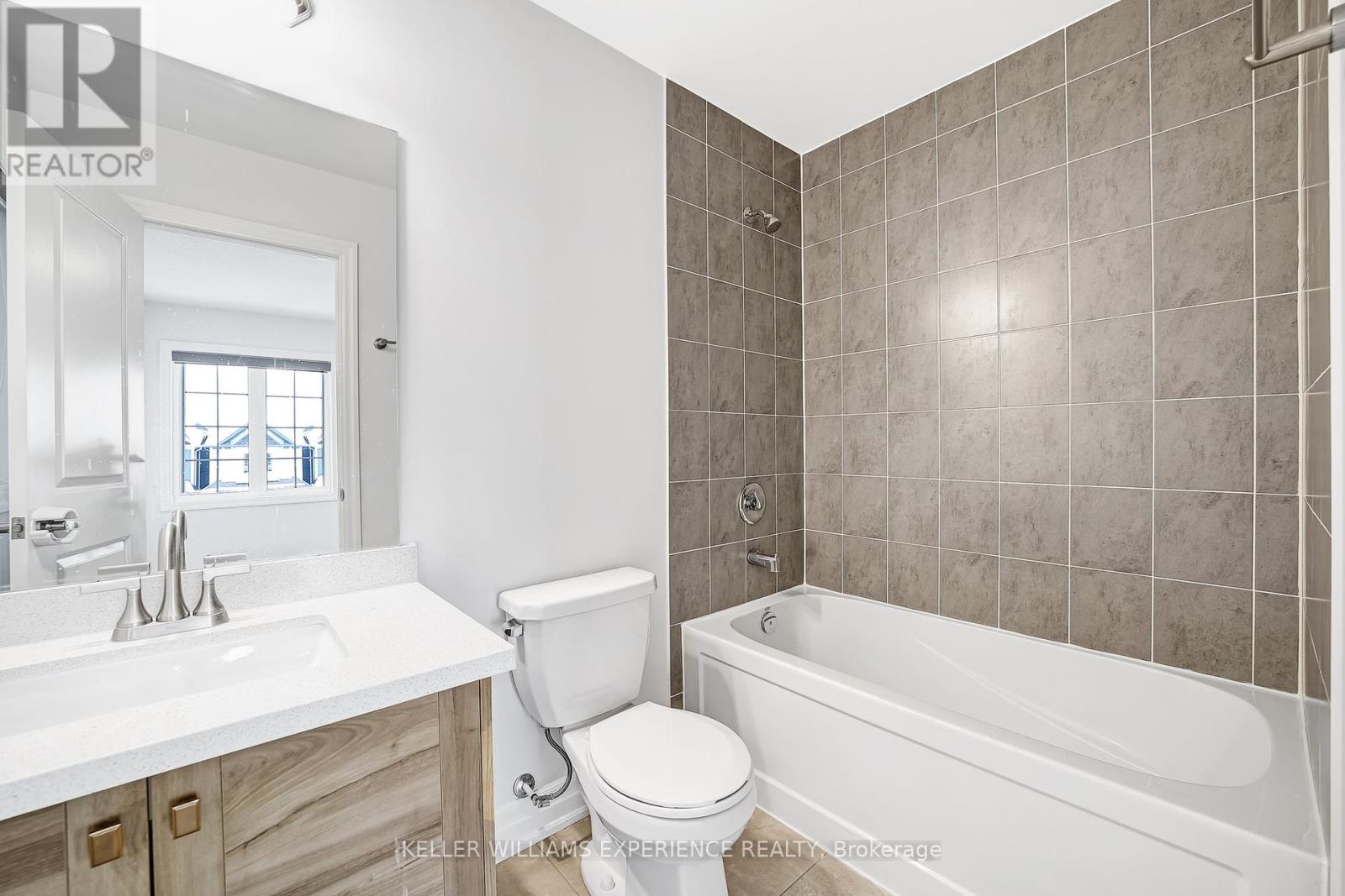 31 Wood Crescent, Essa, Ontario  L3W 0M5 - Photo 22 - N12120543