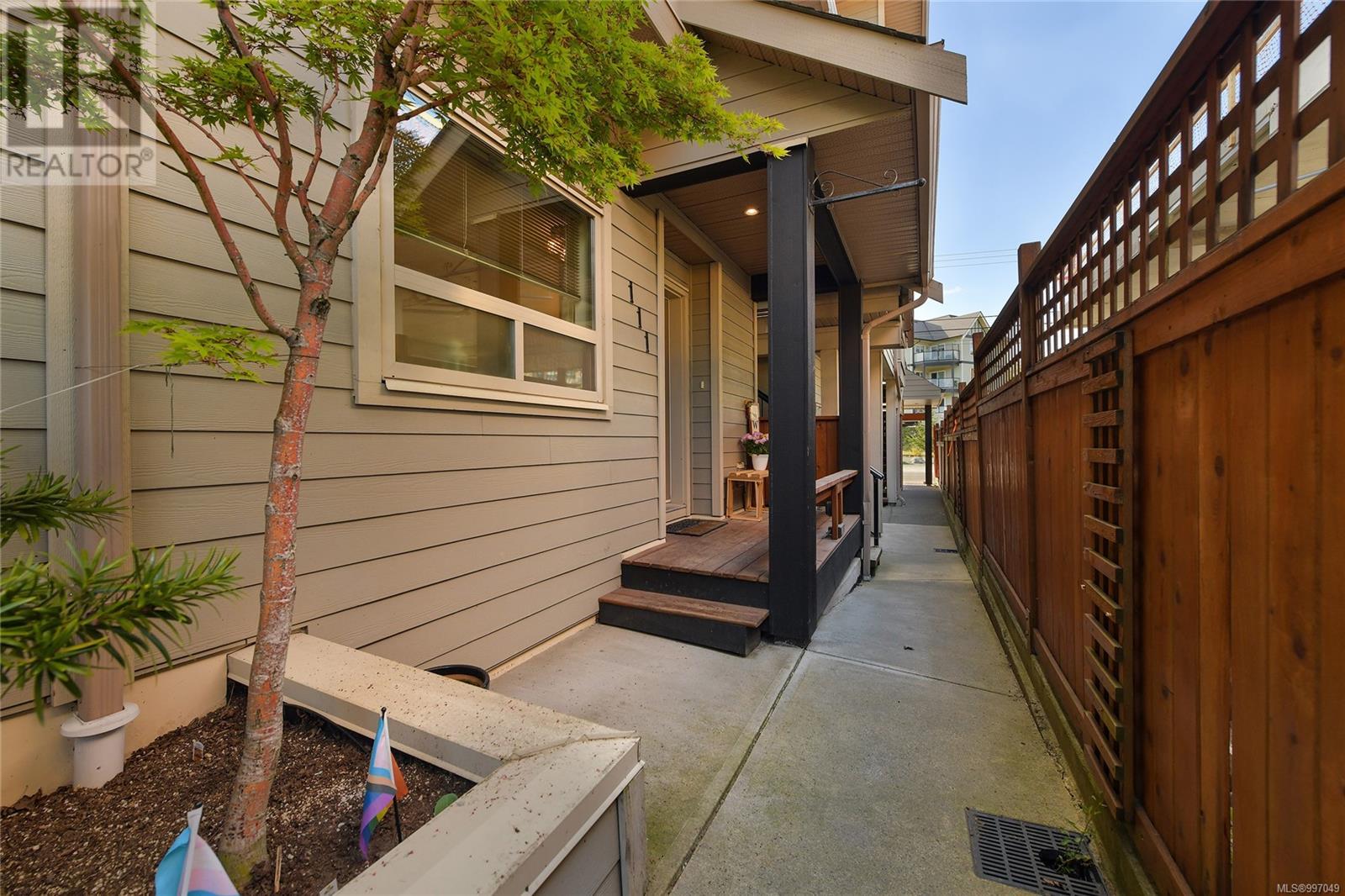 Property at 111 785 Station Ave image 3