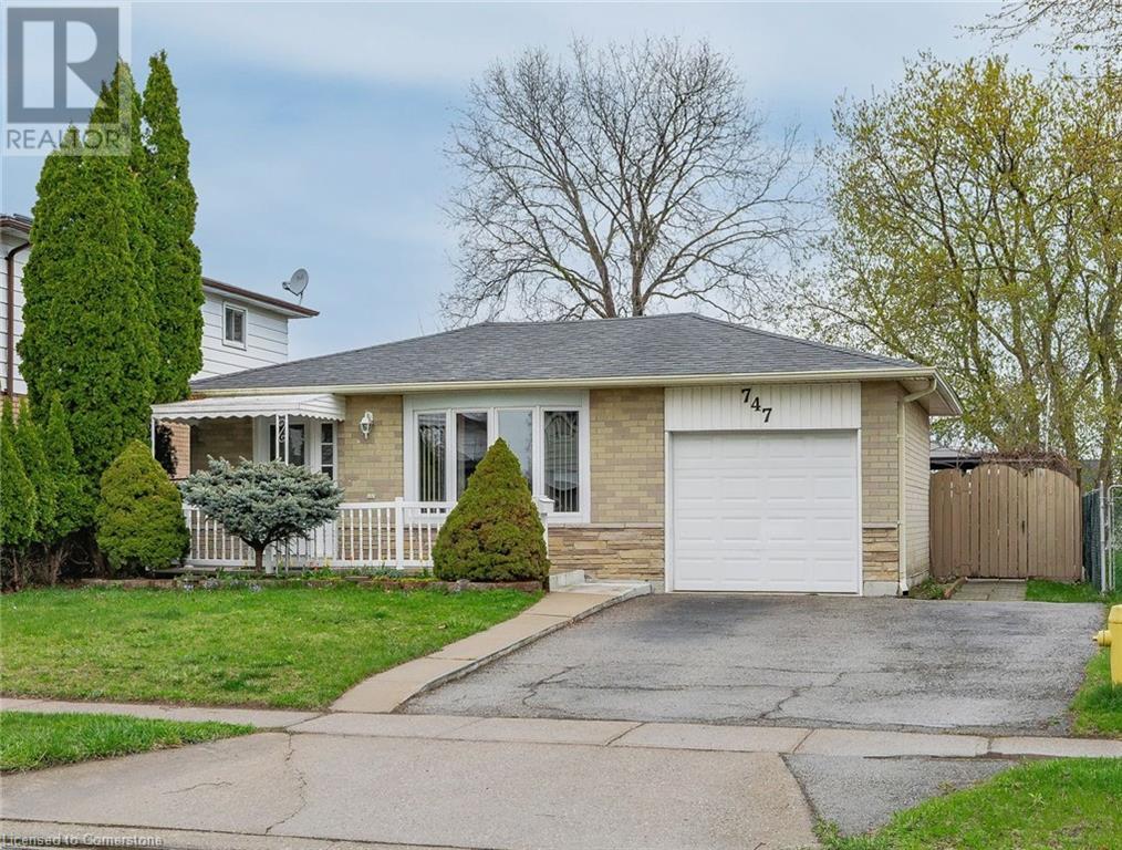 Property at 747 KUMMER Crescent image 2