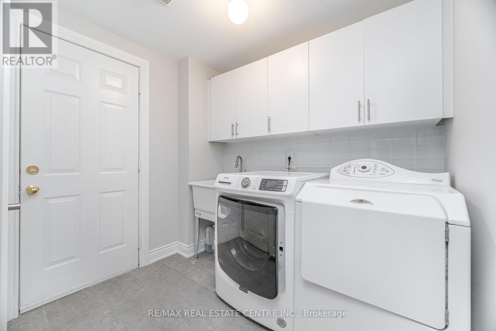 1023 Freeman Trail, Milton, Ontario  L9T 5T3 - Photo 24 - W12120588
