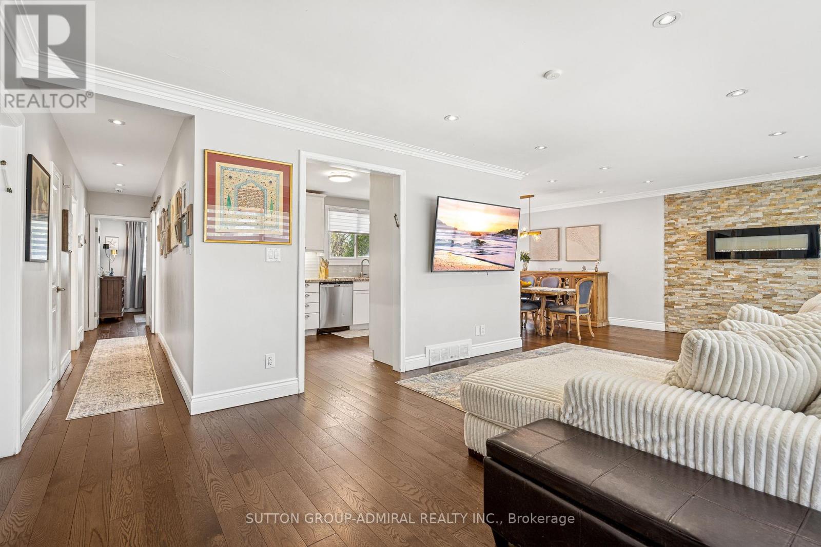 179 Elder Street, Toronto, Ontario  M3H 5H3 - Photo 4 - C12120729