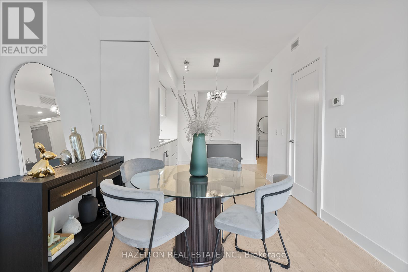 302 - 128 Pears Avenue, Toronto, Ontario  M5R 0A9 - Photo 3 - C12120732