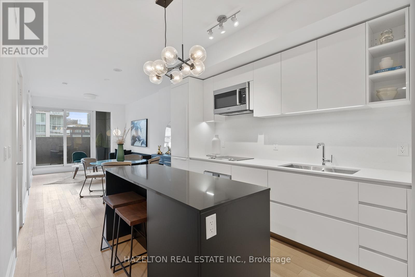 302 - 128 Pears Avenue, Toronto, Ontario  M5R 0A9 - Photo 7 - C12120732