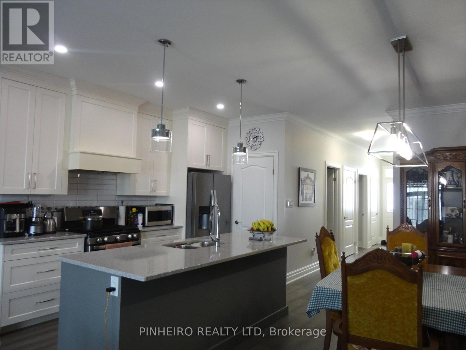 118 Spencer Avenue, Lucan Biddulph, Ontario  N0M 2J0 - Photo 2 - X11973744
