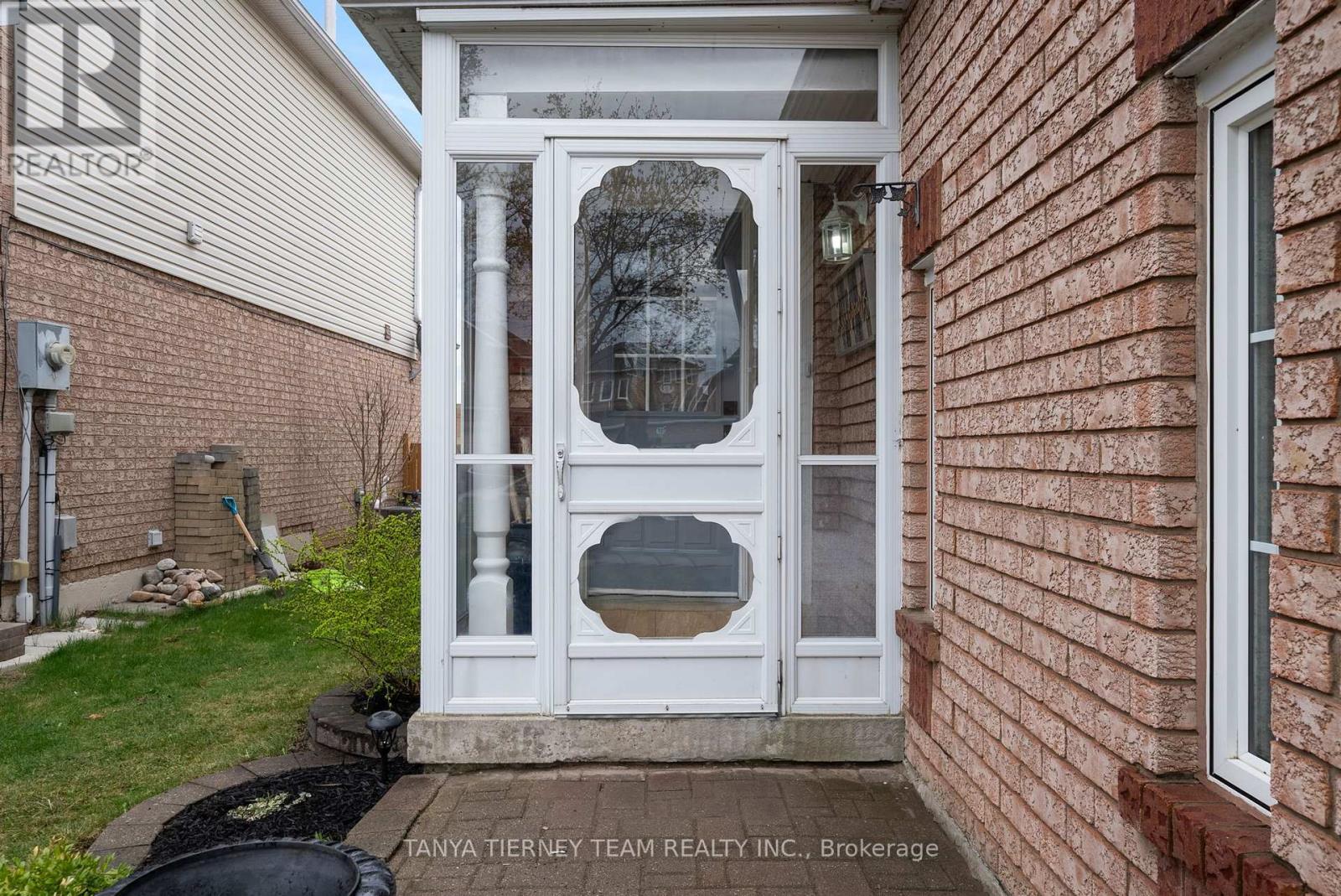 Property at 28 STEELE VALLEY COURT image 4
