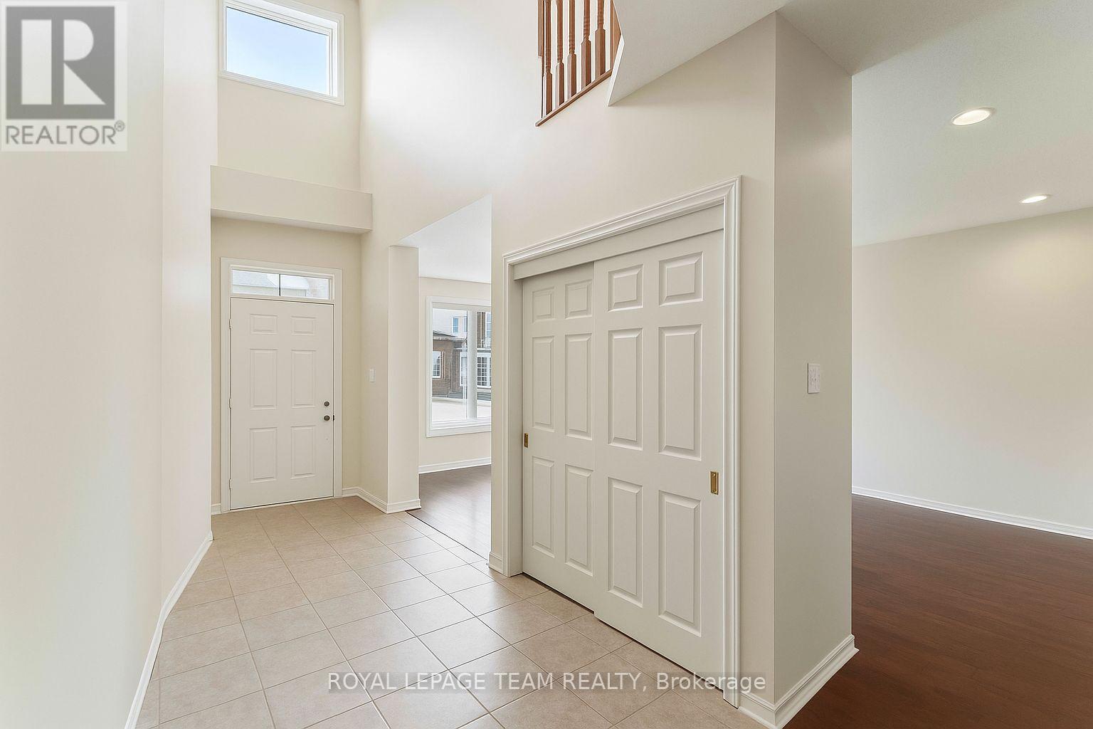 705 Clearbrook Drive, Ottawa, Ontario  K2J 5P1 - Photo 4 - X12097468