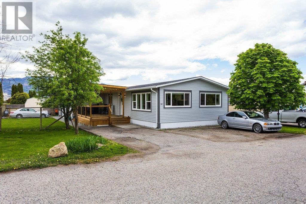 Property at 2005 Boucherie Road Unit# 43 image 1