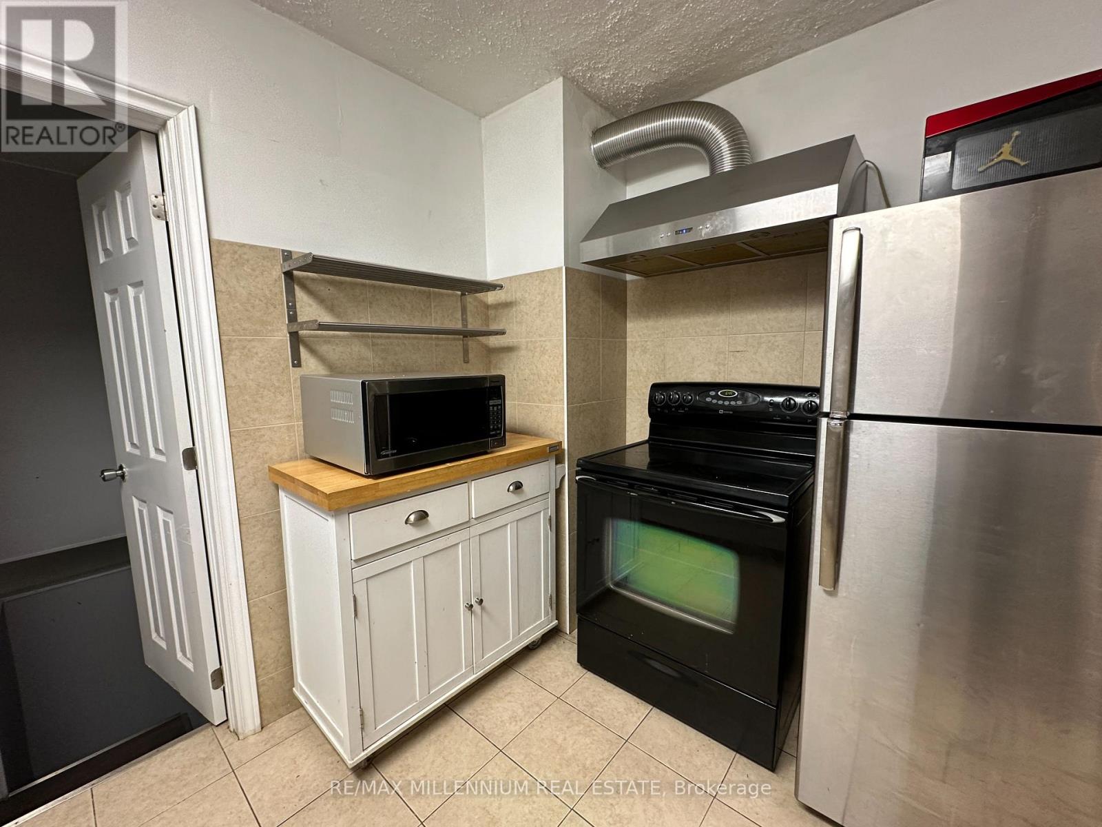 4680 Sixth Avenue, Niagara Falls, Ontario  L2E 4T5 - Photo 11 - X12120537