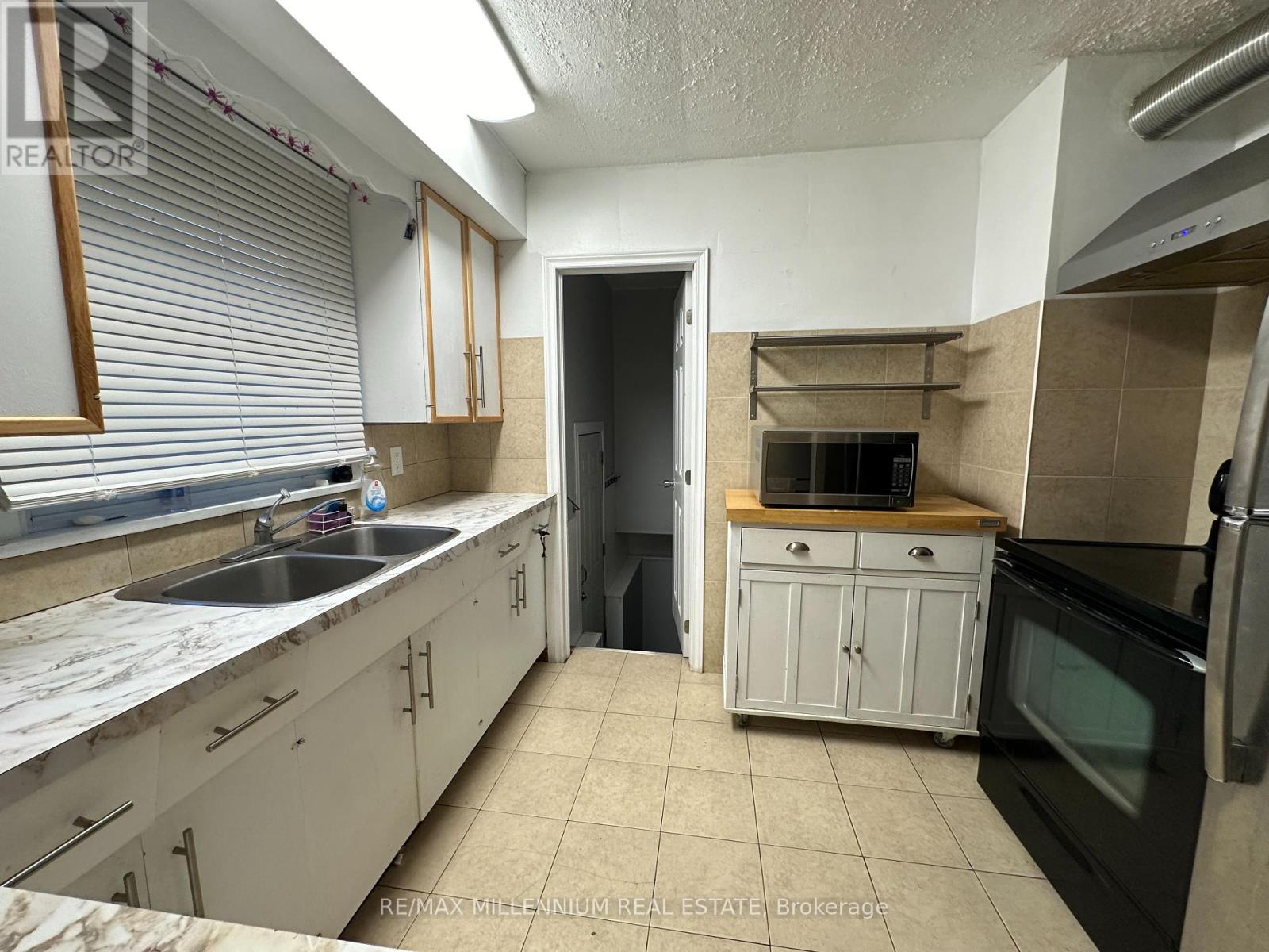 4680 Sixth Avenue, Niagara Falls, Ontario  L2E 4T5 - Photo 10 - X12120575