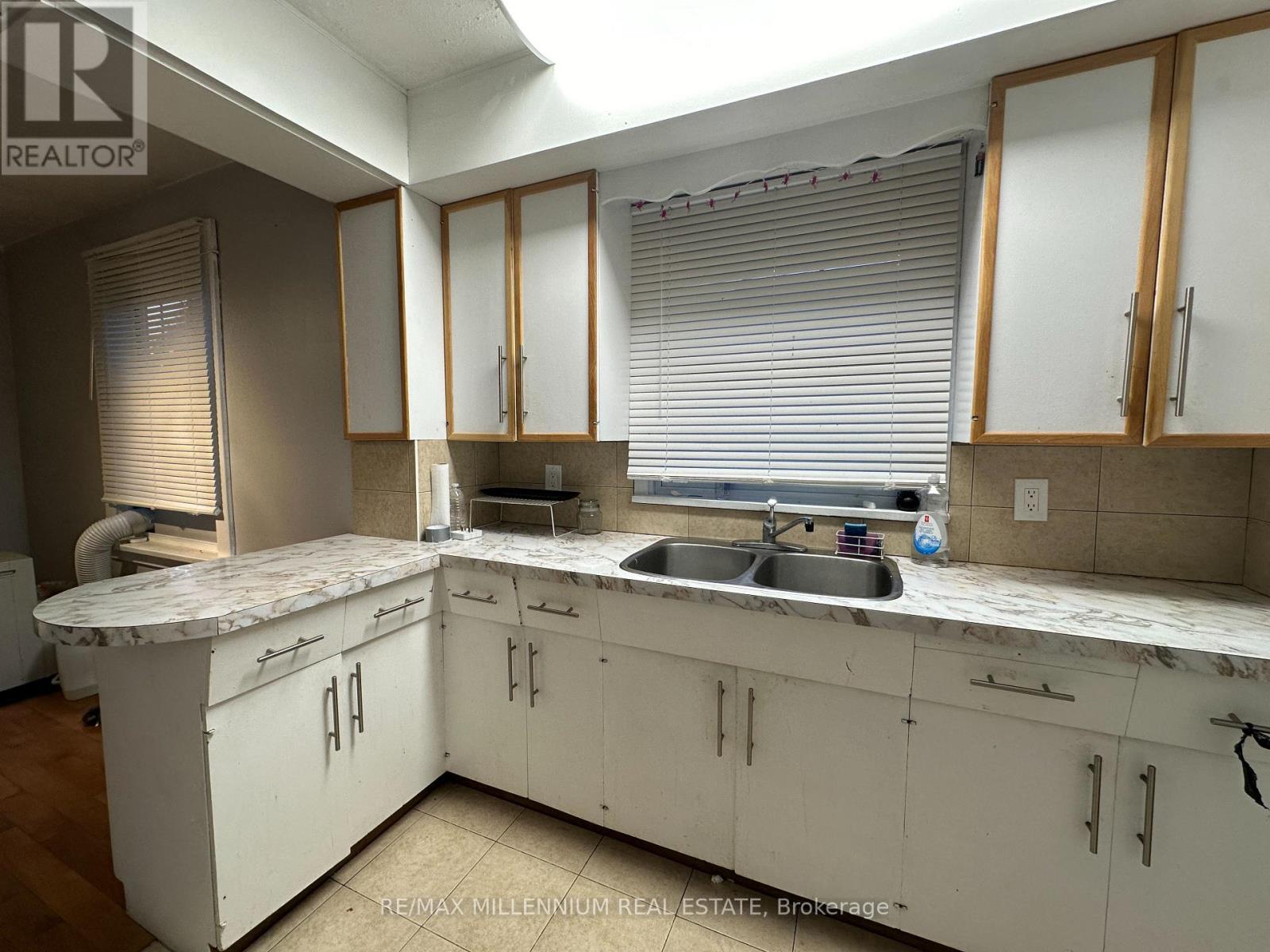 4680 Sixth Avenue, Niagara Falls, Ontario  L2E 4T5 - Photo 12 - X12120575