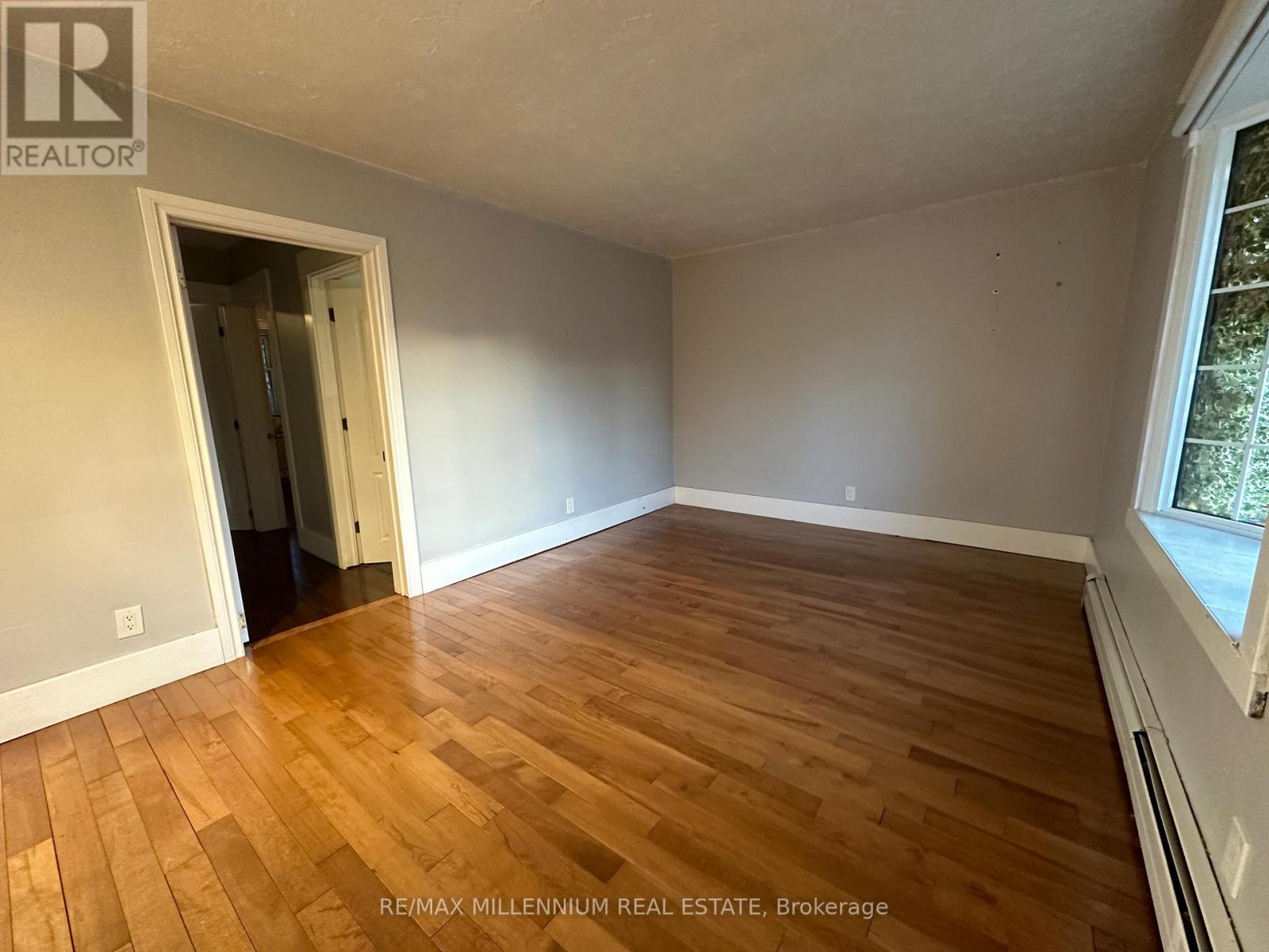 4680 Sixth Avenue, Niagara Falls, Ontario  L2E 4T5 - Photo 5 - X12120575