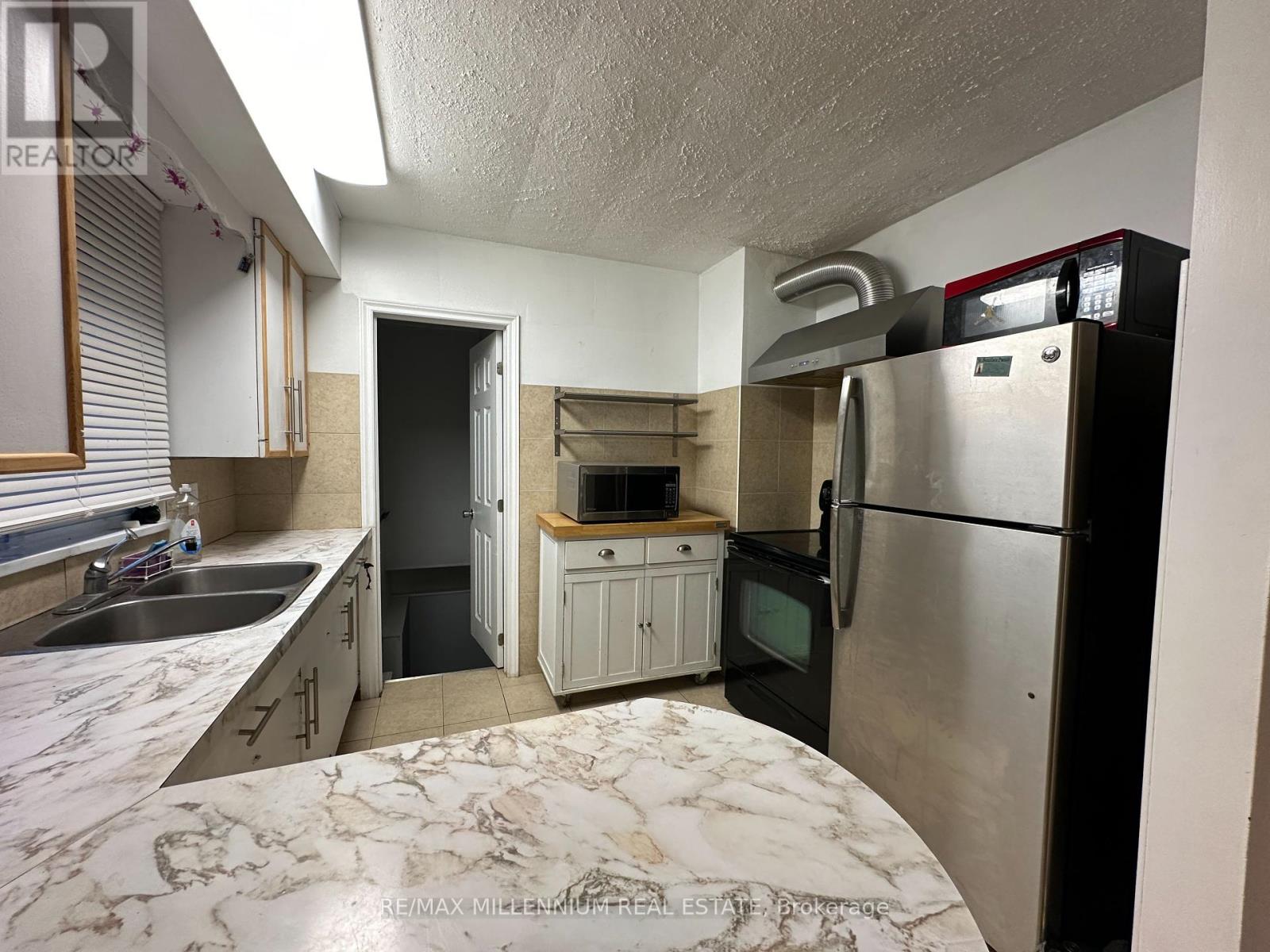 4680 Sixth Avenue, Niagara Falls, Ontario  L2E 4T5 - Photo 8 - X12120575