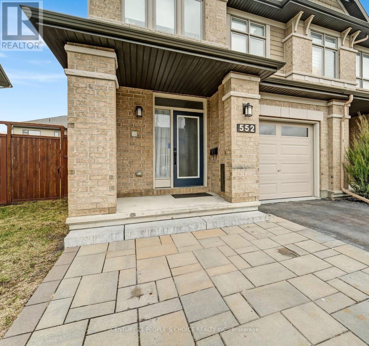 Property at 552 STARGAZER CRESCENT image 4