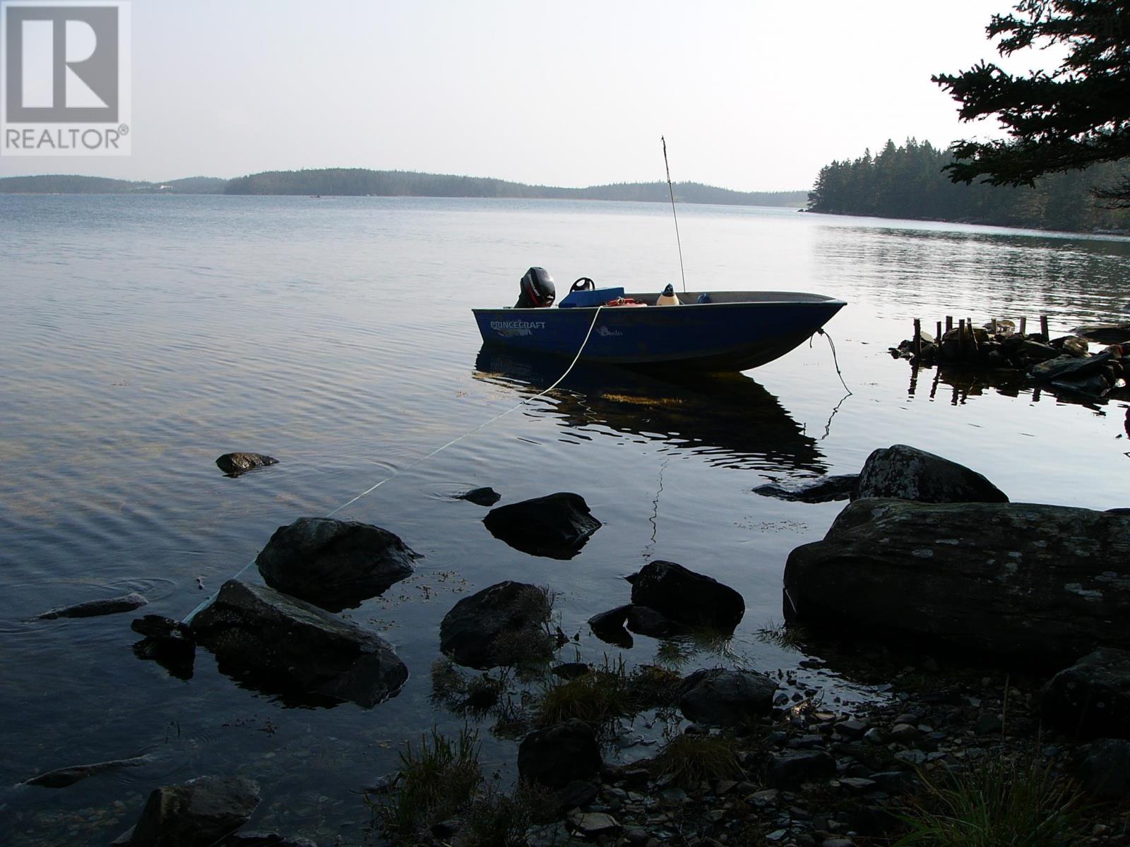 Property at Hartlings Island image 5