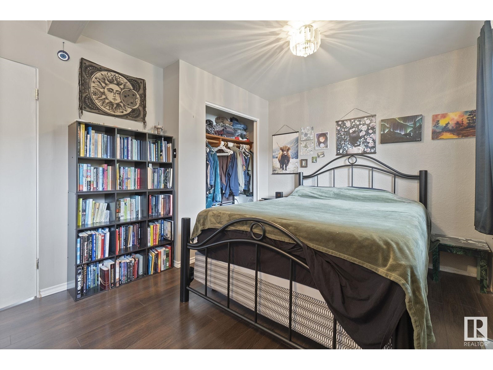 Property at 10507 56 AV NW image 5