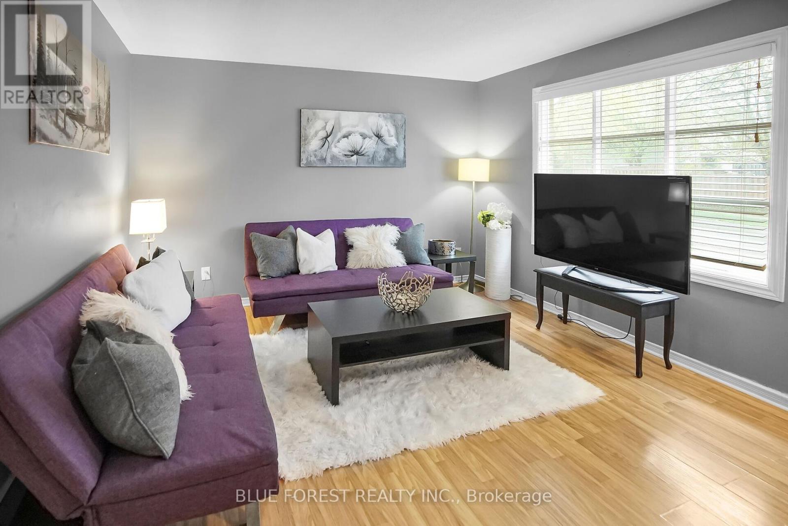 9 Ardsley Road, London North, Ontario  N6G 2W3 - Photo 5 - X12120862