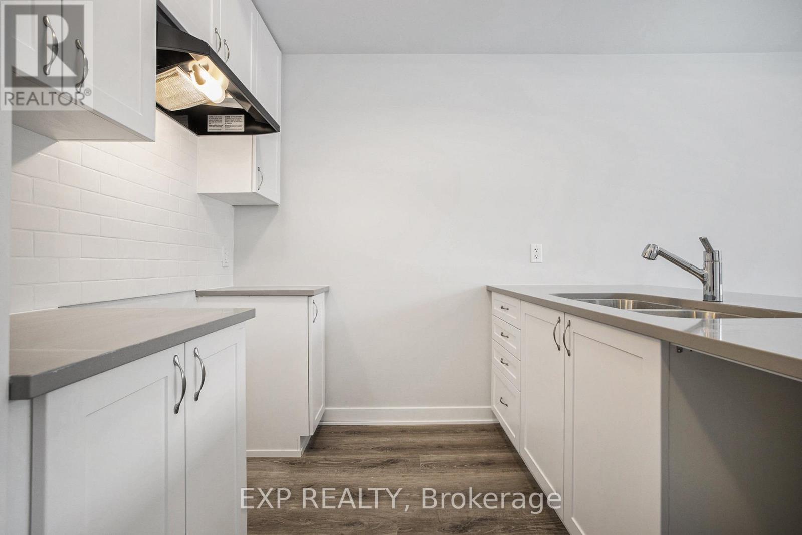 530 Mishi Private, Ottawa, Ontario  K1K 0P2 - Photo 7 - X12120772