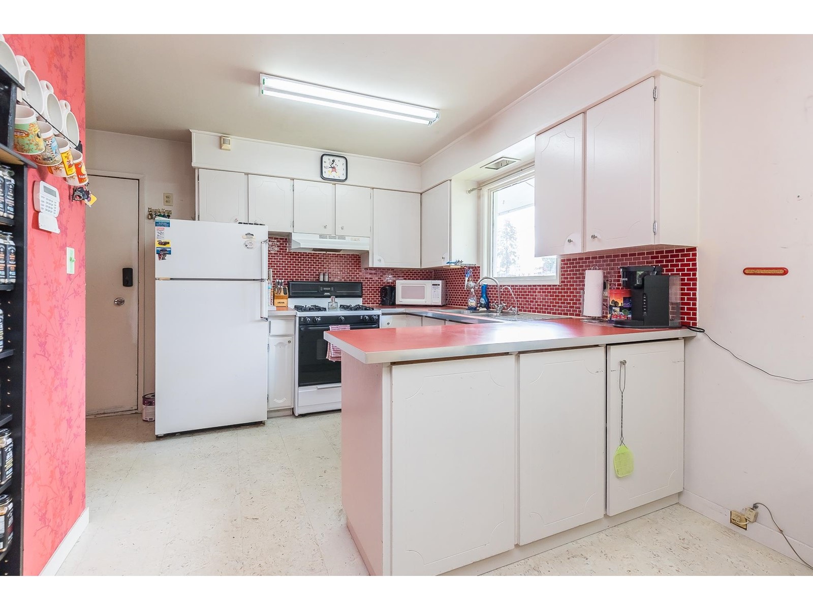 Property at 33513 WESTBURY AVENUE image 4