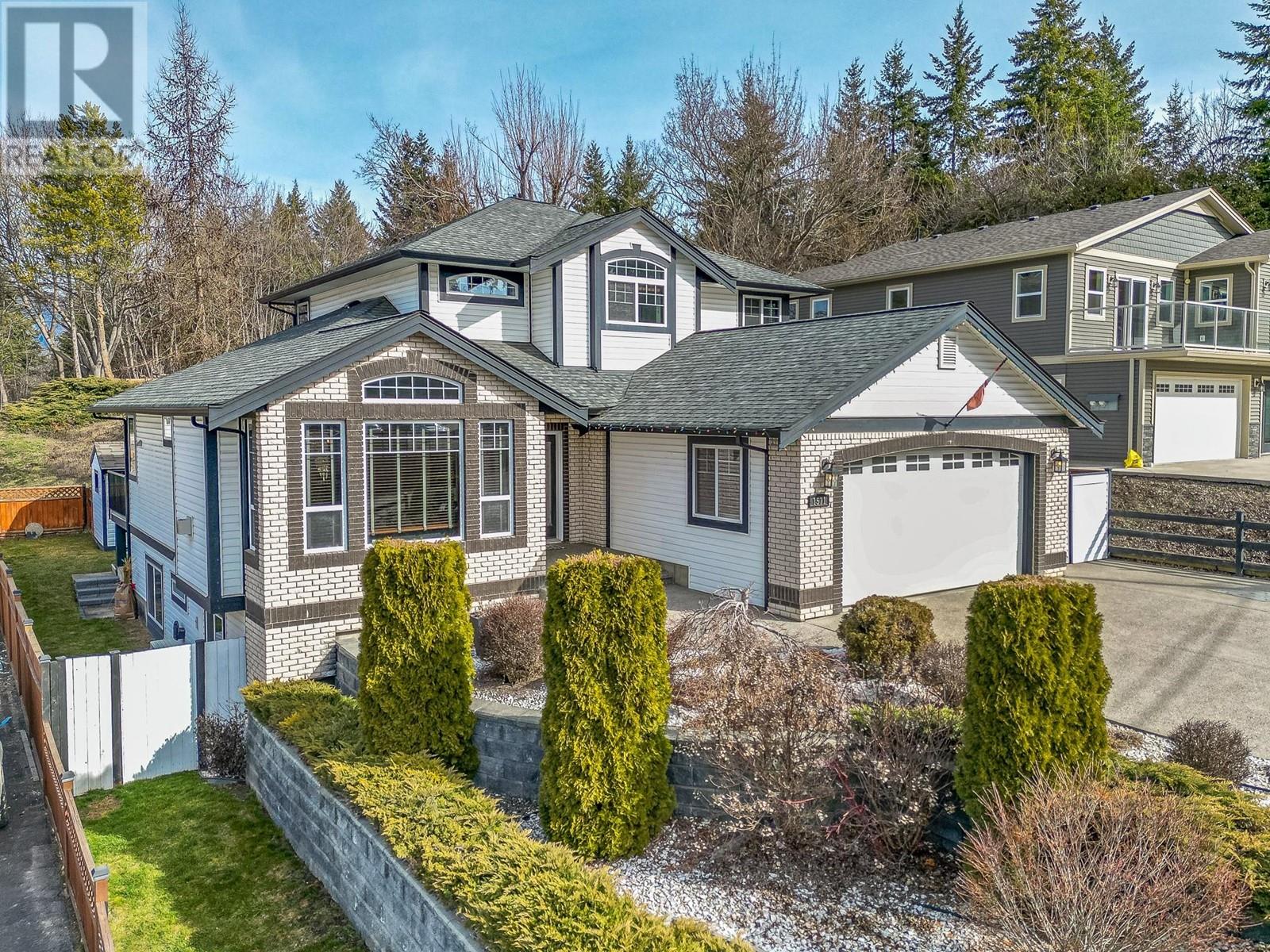 1571 20 Avenue NE, Salmon Arm, British Columbia