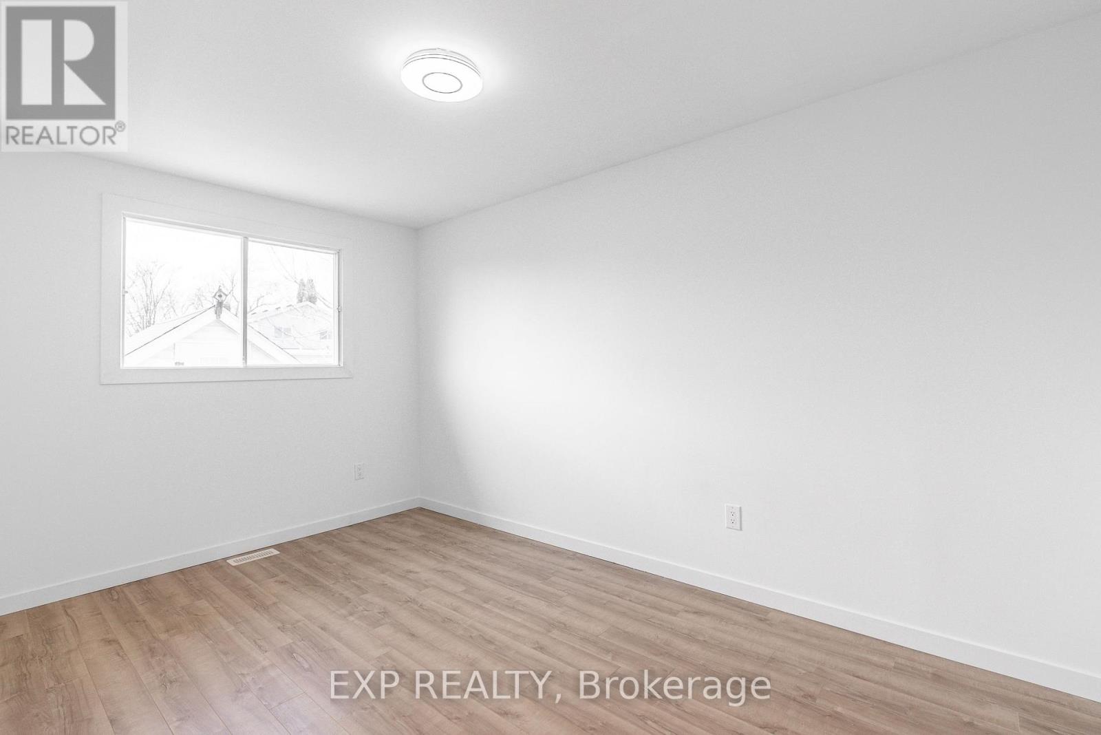 Main - 90 Commercial Street, Welland (Lincoln/crowland), Ontario  L3B 5Y9 - Photo 13 - X12120797