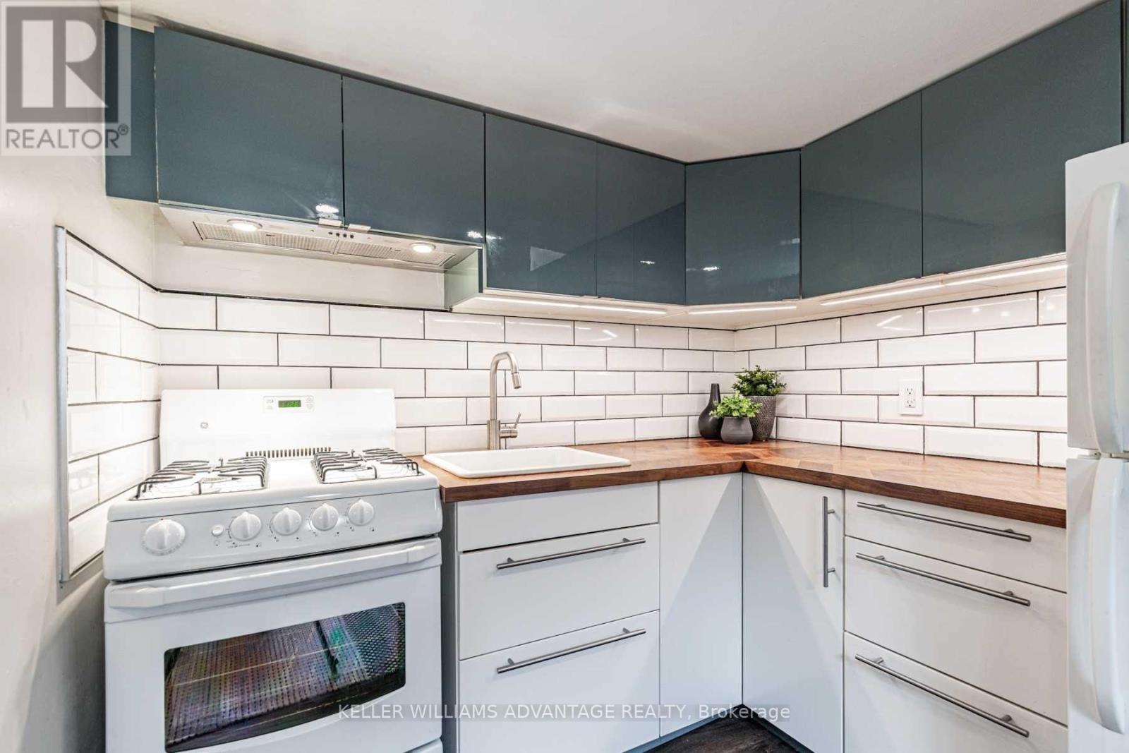 Main - 393 Westmoreland Avenue N, Toronto, Ontario  M6H 3A6 - Photo 7 - W12120678