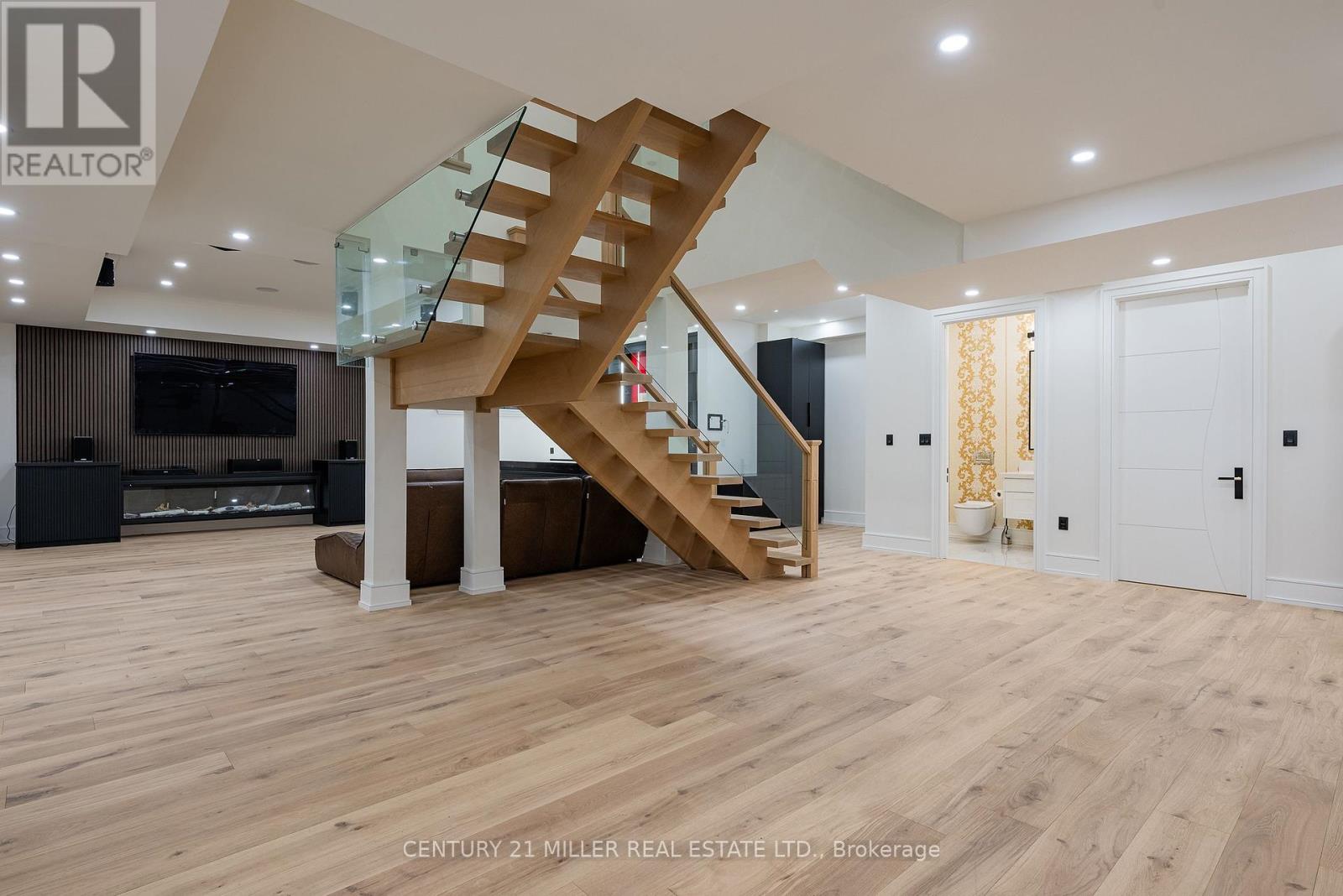 2049 Wakely Street, Oakville (Wo West), Ontario  L6L 2K3 - Photo 36 - W12120711