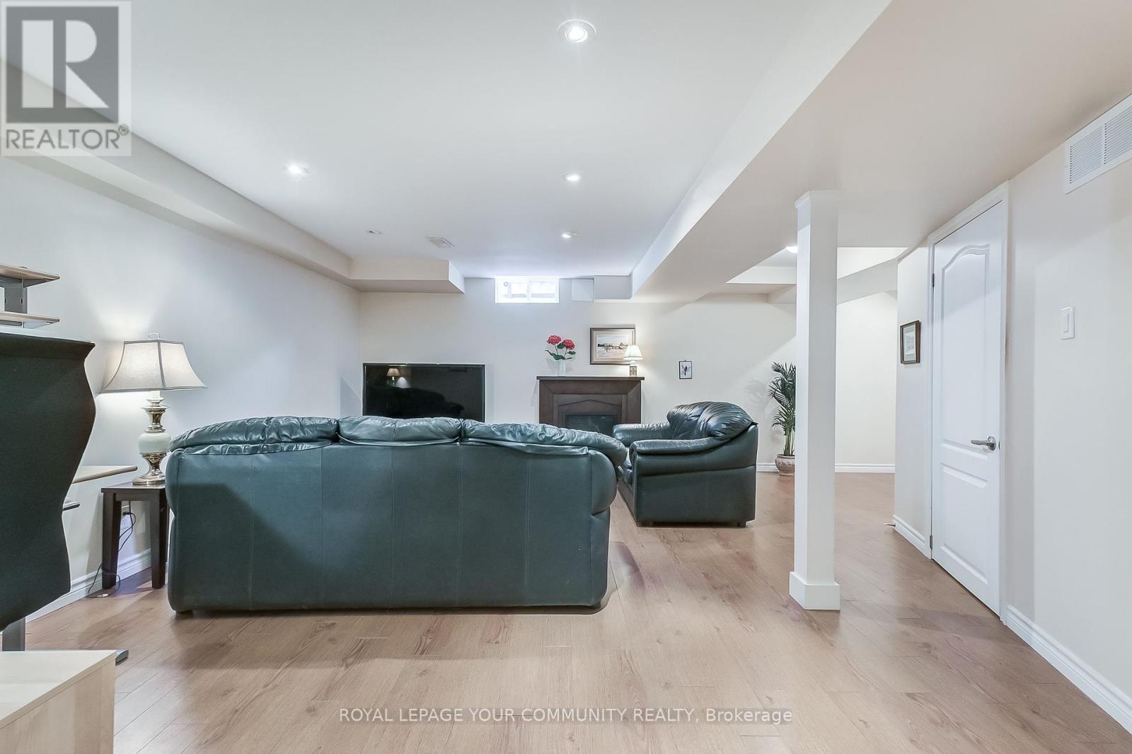 41 - 1633 Northmount Avenue, Mississauga, Ontario  L5E 1Y9 - Photo 29 - W12120744