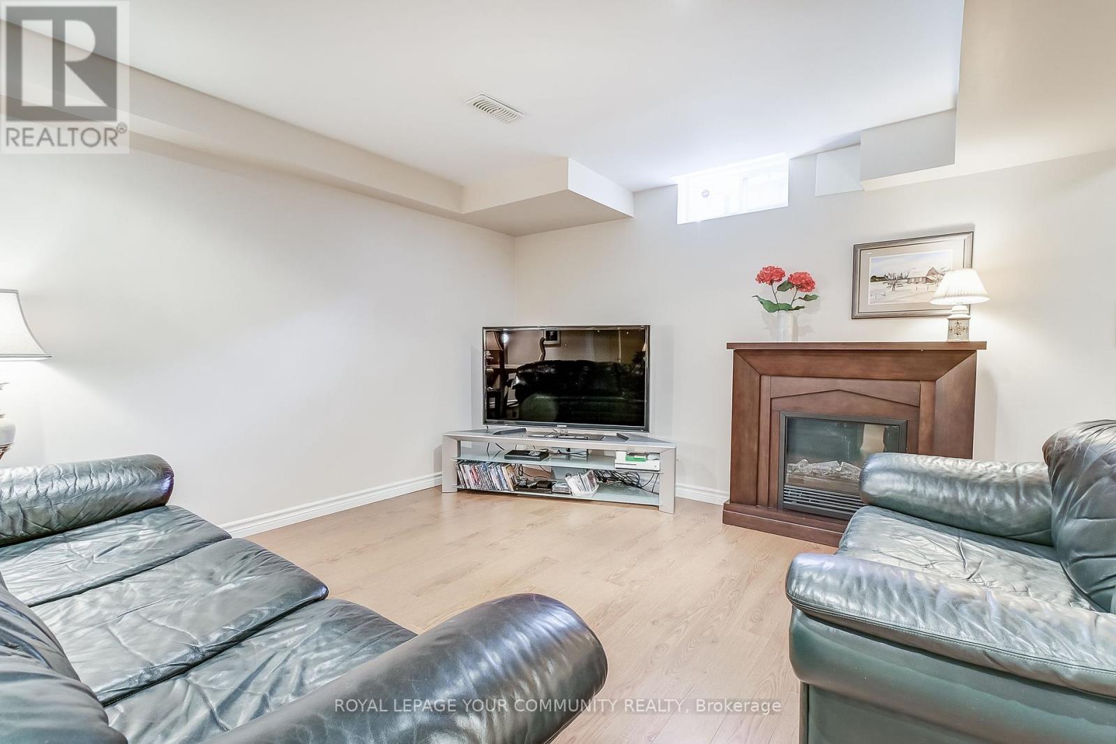 41 - 1633 Northmount Avenue, Mississauga, Ontario  L5E 1Y9 - Photo 30 - W12120744