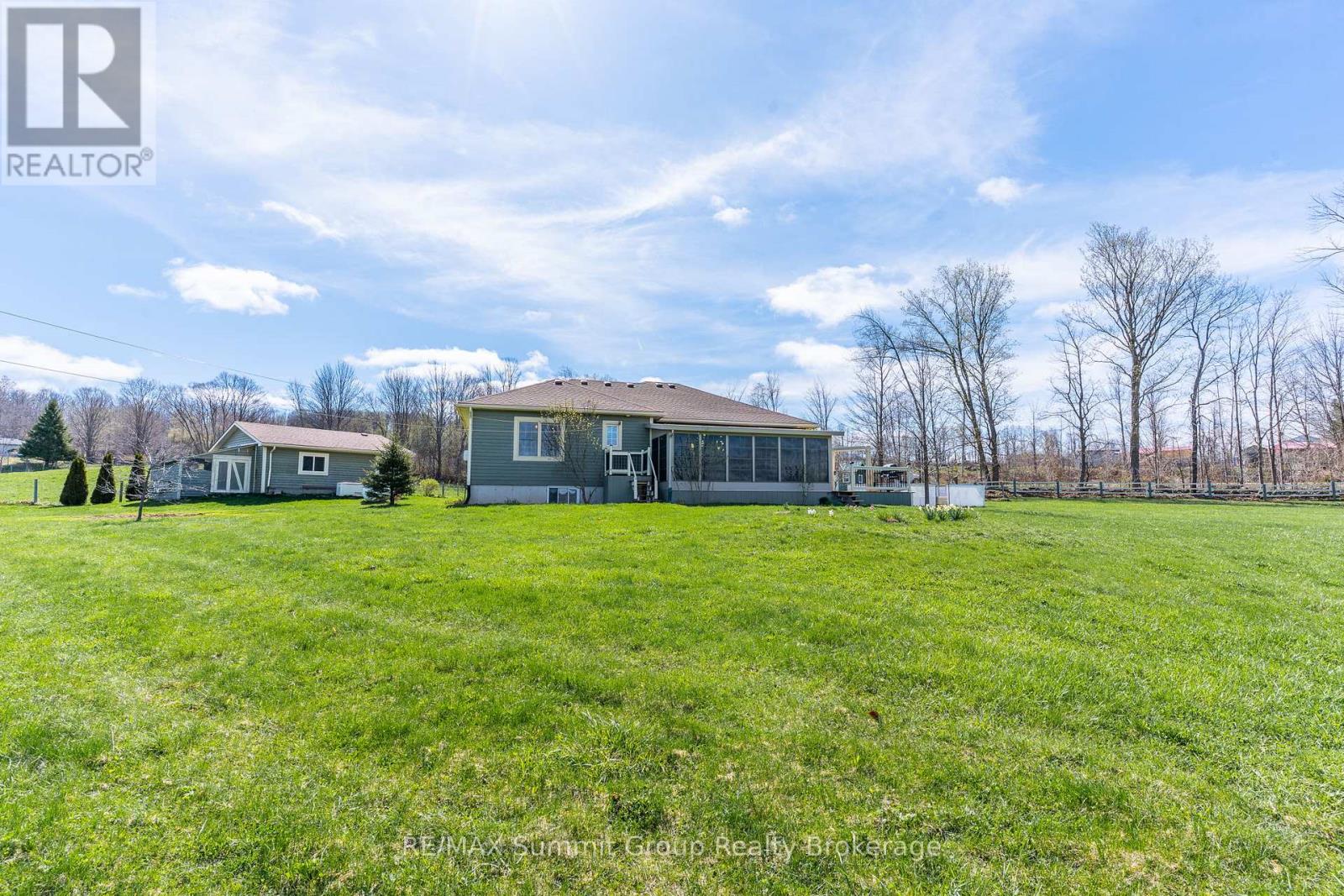 824307 Massie Road, Chatsworth, Ontario  N0H 1G0 - Photo 2 - X12120781