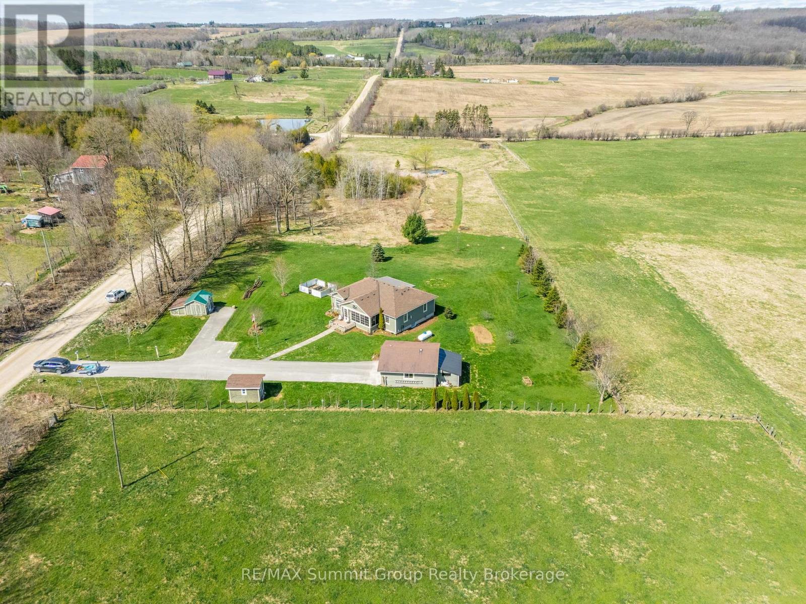824307 Massie Road, Chatsworth, Ontario  N0H 1G0 - Photo 3 - X12120781