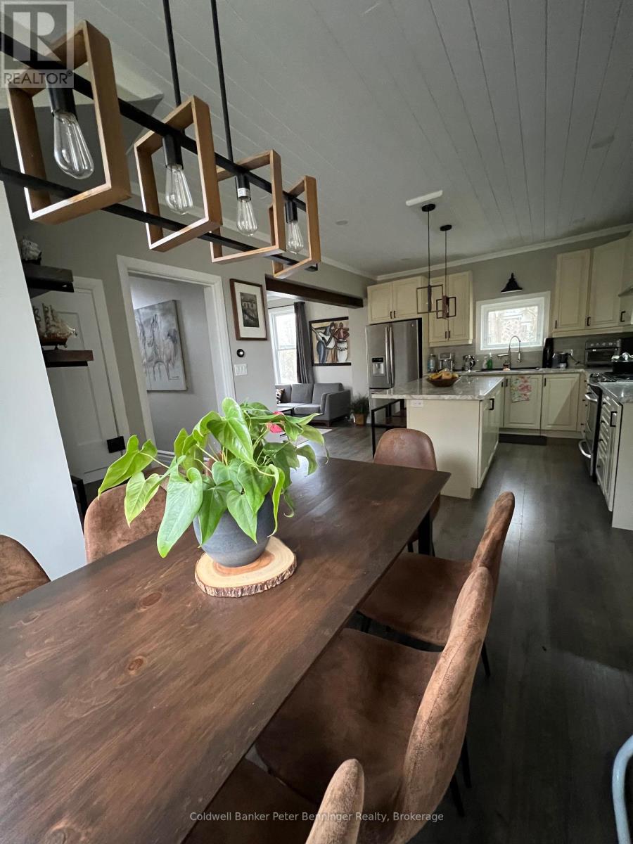 113 William Street, Brockton, Ontario  N0G 2V0 - Photo 14 - X12120793