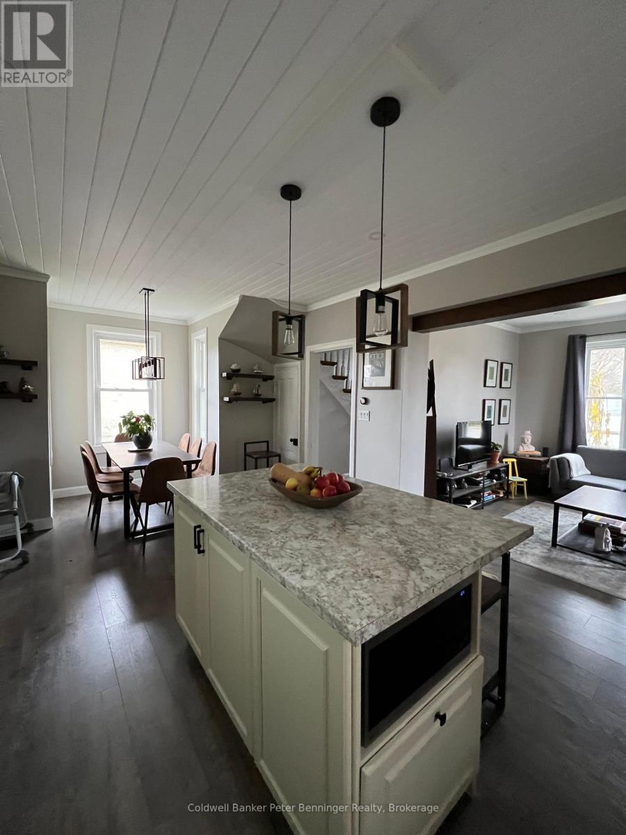 113 William Street, Brockton, Ontario  N0G 2V0 - Photo 8 - X12120793