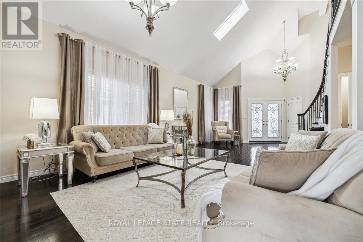 82 Dulgaren Street, Hamilton (Eleanor), Ontario  L8W 3Y8 - Photo 12 - X12120686