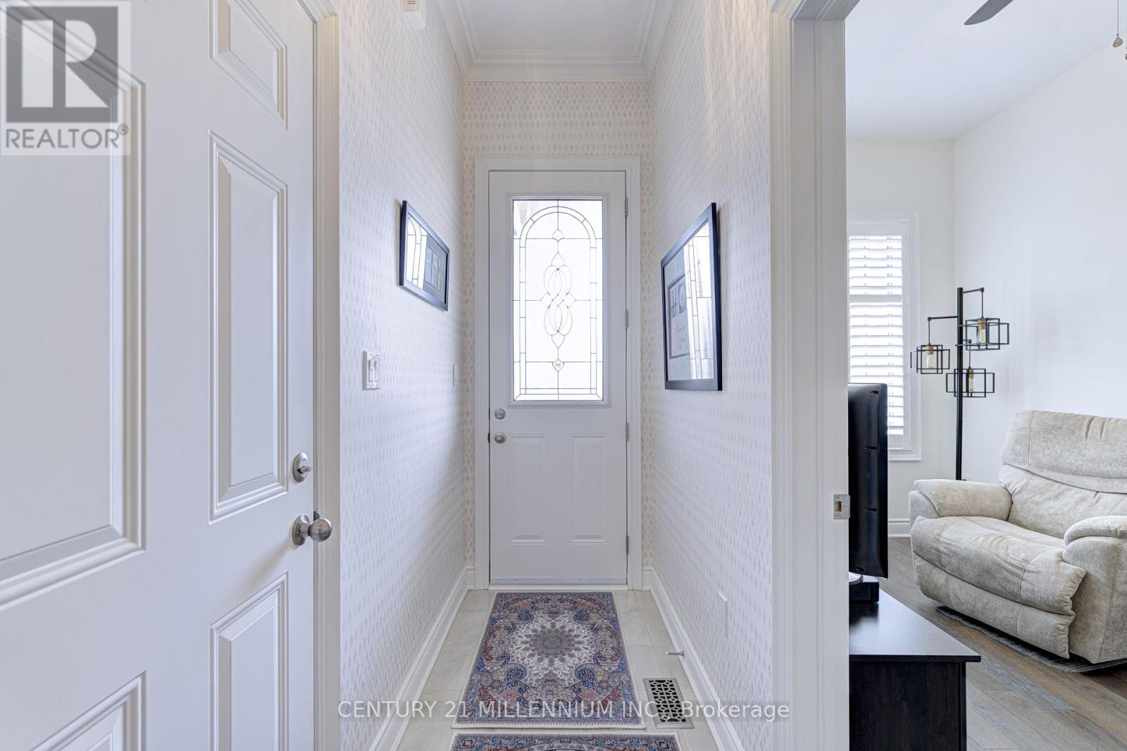 Property at 29 SEATON CRESCENT image 4