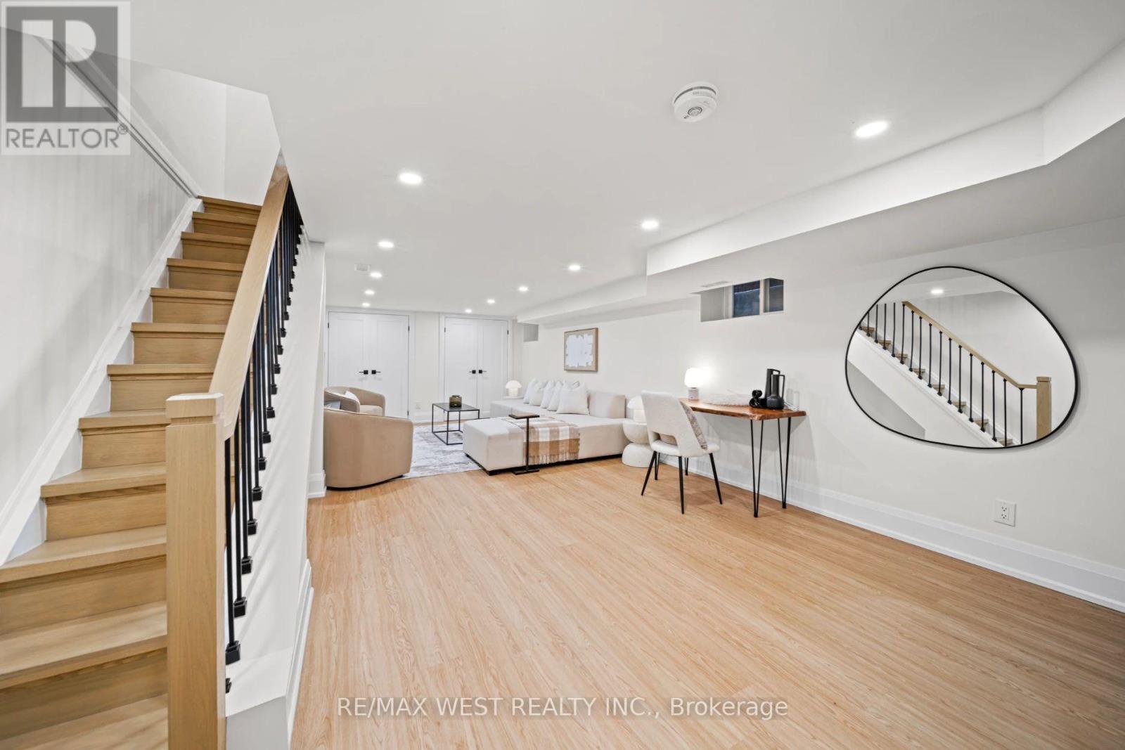 27 Fisken Avenue, Toronto, Ontario  M6P 3C1 - Photo 19 - W12111311
