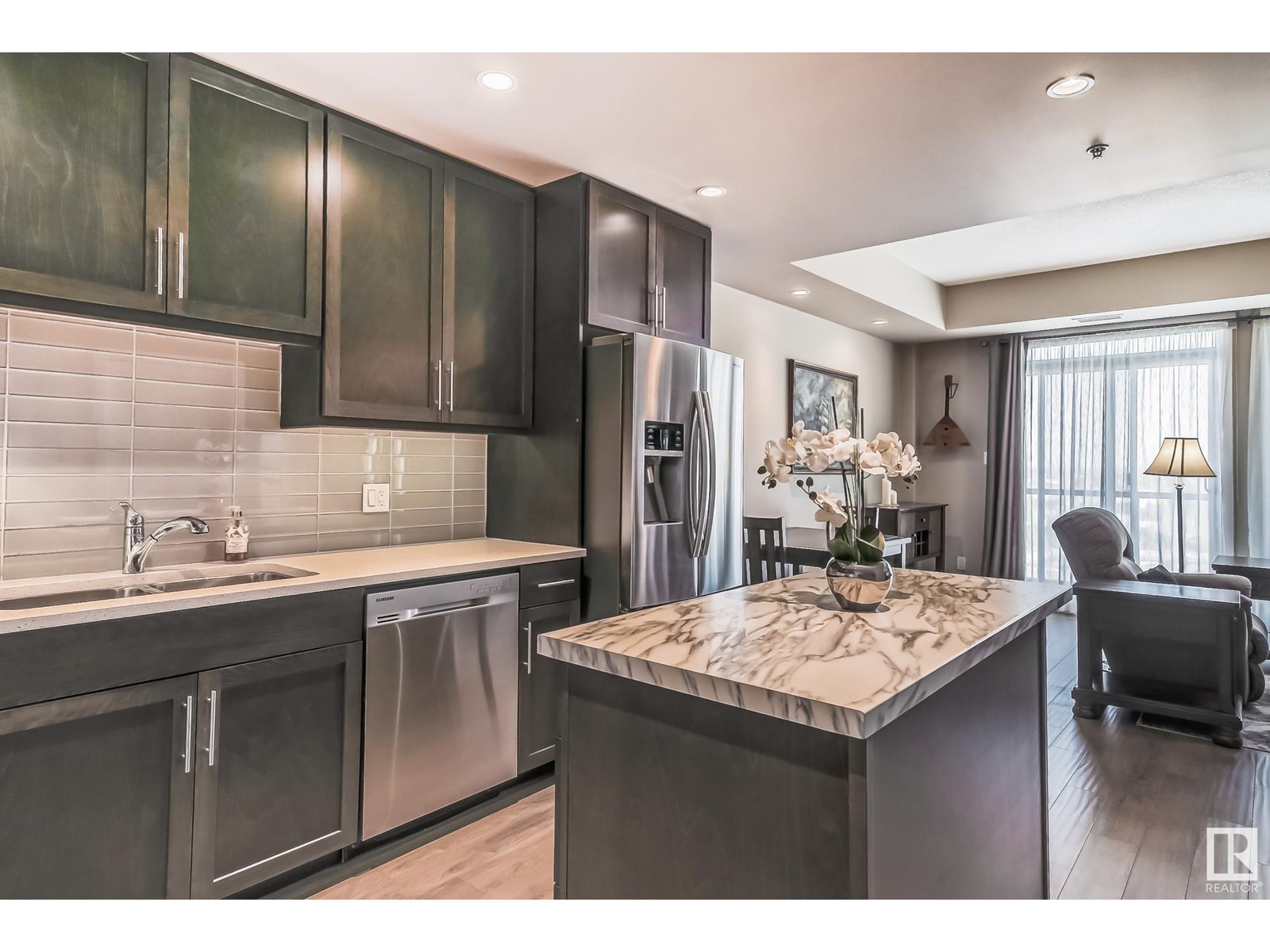 Property at #1405 6608 28 AV NW image 4