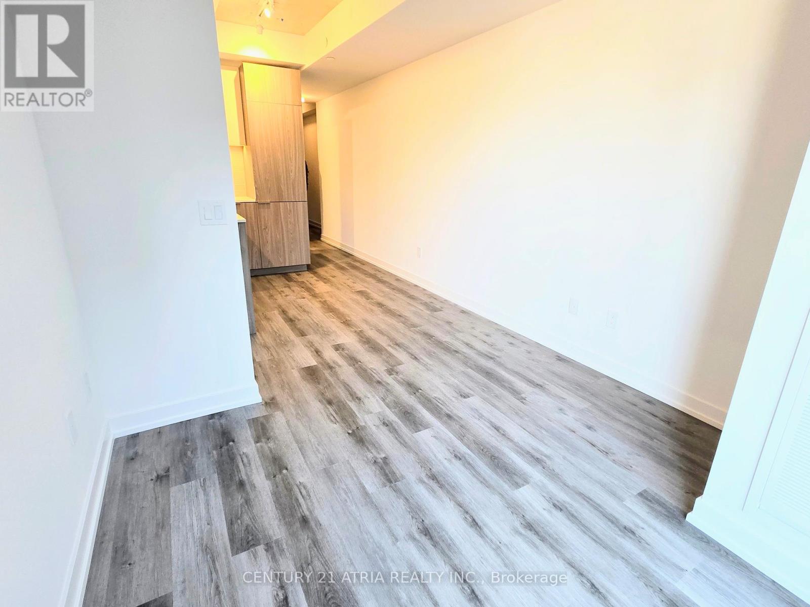 1002 - 28 Eastern Avenue, Toronto (Moss Park), Ontario  M5A 0Y2 - Photo 6 - C12120387